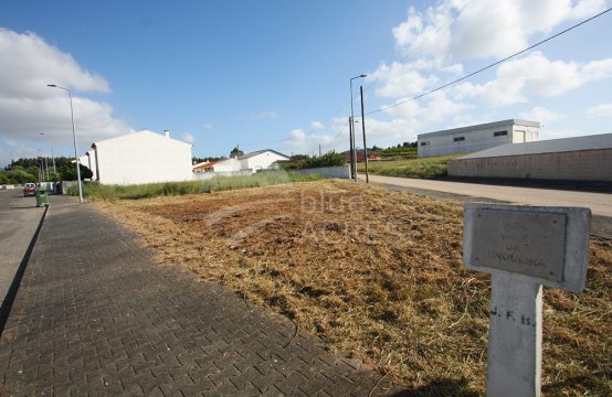 3021 | Lote de terreno urbano, com autorização de construção, Portela