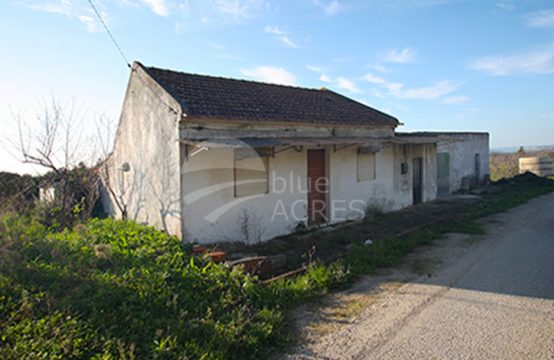 1119 | Small country house, to refurbish, Usseira, Óbidos