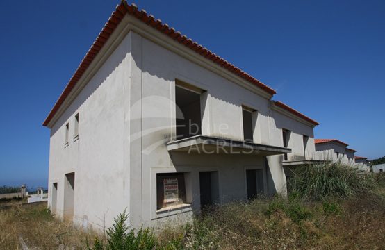 5022 | Unfinished 4 bedroom villa, close to the beach, Alto Veríssimo, Peniche