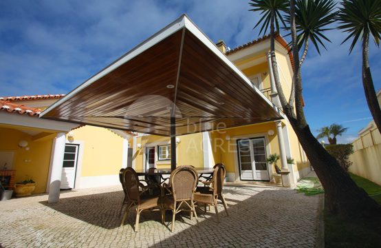 1139 | Excellent T5 house, with garage, garden and terrace with sea view, Alto Veríssimo