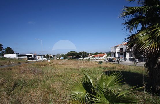 3034 | Lote para construção, infraestruturado, entre Caldas da Rainha e a Foz do Arelho