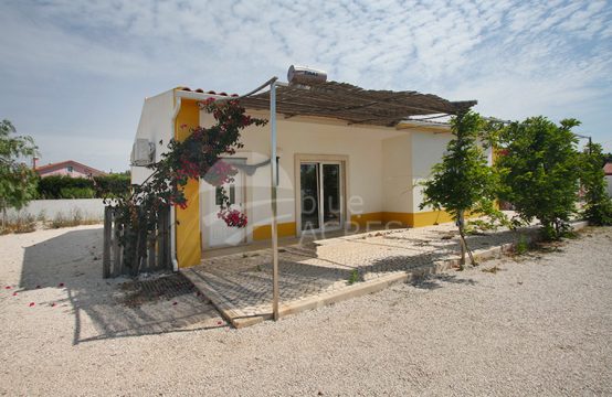 1144 | Small detached 2 bedrooms house, semi-new, Trás do Outeiro, Óbidos